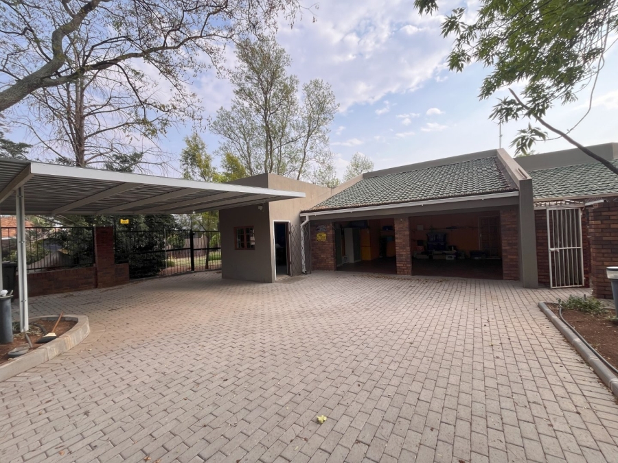 4 Bedroom Property for Sale in Heuwelsig Free State